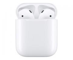 Беспроводные наушники Apple AirPods 2019 в зарядном футляре, белый