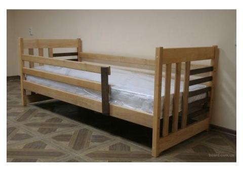 Продам детскую деревянную кровать