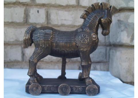 Статуэтка Veronese Троянский Конь