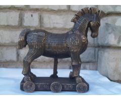 Статуэтка Veronese Троянский Конь